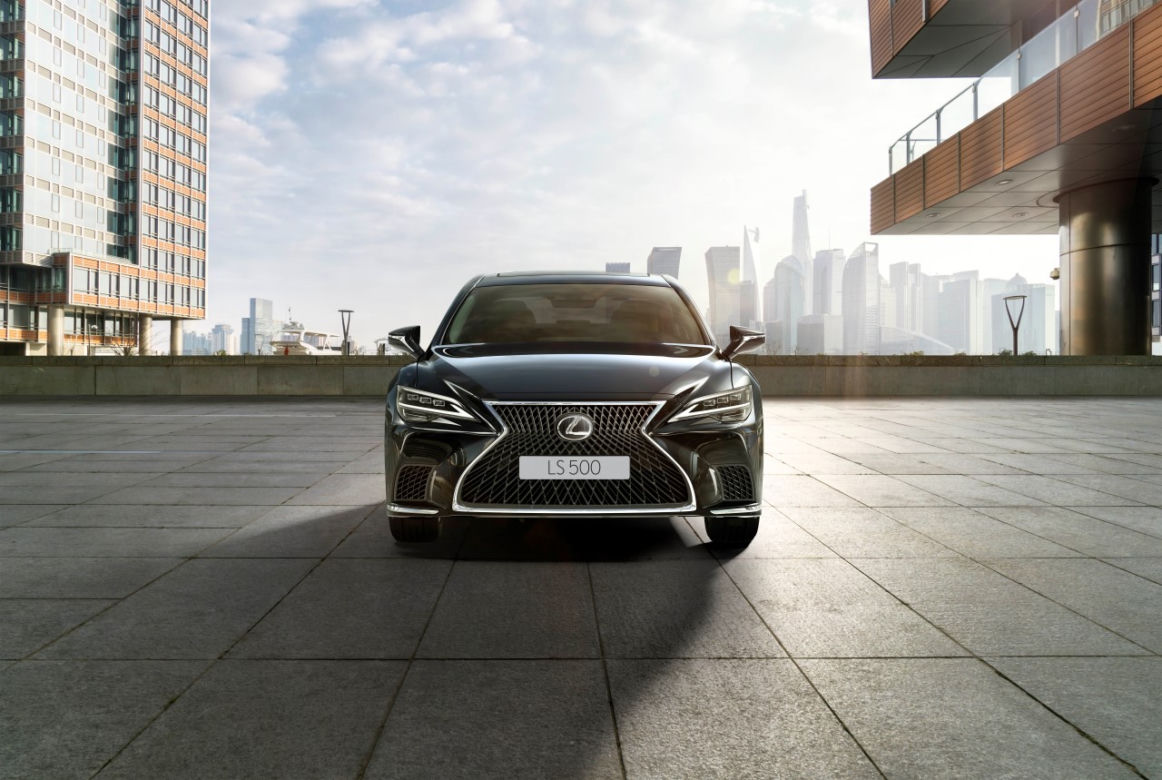 (2021) Lexus LS po liftingu