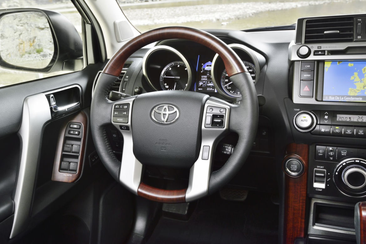 Nowa Toyota Land Cruiser 2014