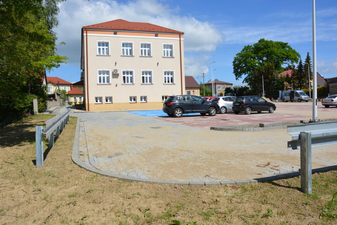Parking typu Park&Ride w Radłowie prawie gotowy
