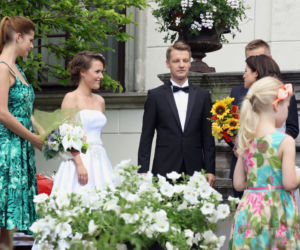 M jak miłość odc. 1076. Kinga (Katarzyna Cichopek), Olga (Marta Ścisłowicz), Ala (Olga Frycz), Paweł (Rafał Mroczek)