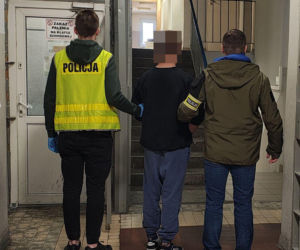 Najpierw razem pili, później polała się krew. Brat na brata ruszył z nożem!