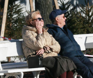 Stefan Friedmann z żoną na spacerze