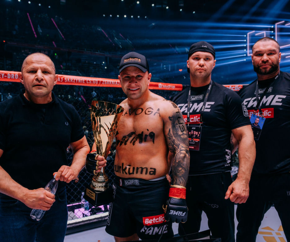 Mateusz Murański w klatce Fame MMA