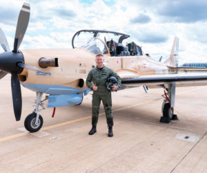 Gen. pil. Ireneusz Nowak za sterami Super Tucano