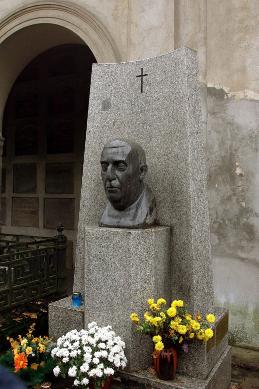 Okradają groby gwiazd
