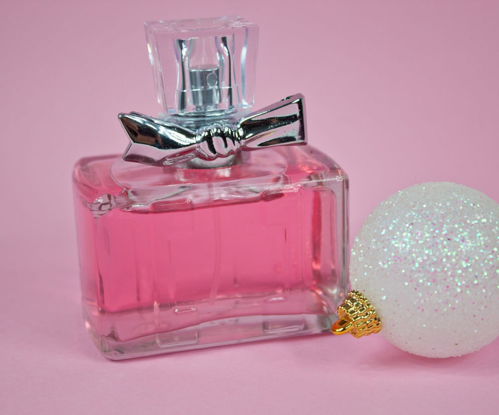 Odkryto ponad 80 flakonów z podrobionymi perfumami