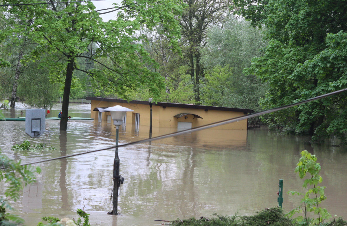 Tak Kraków walczył z ogromną powodzią w 2010