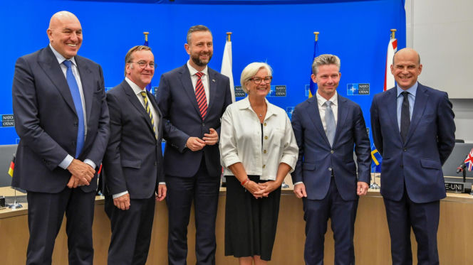 wicepremier - minister obrony narodowej Władysław Kosiniak-Kamysz wziął udział w spotkaniu ministrów obrony NATO w Brukseli