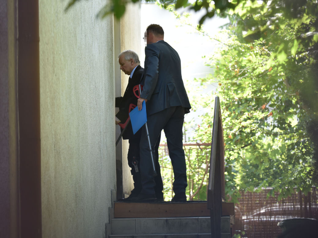 KACZYŃSKI JUŻ W DOMU