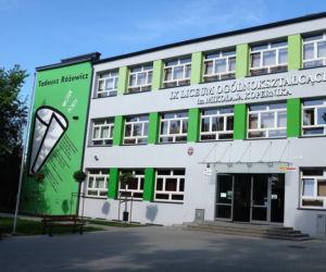 Poezja na murach i chodnikach!