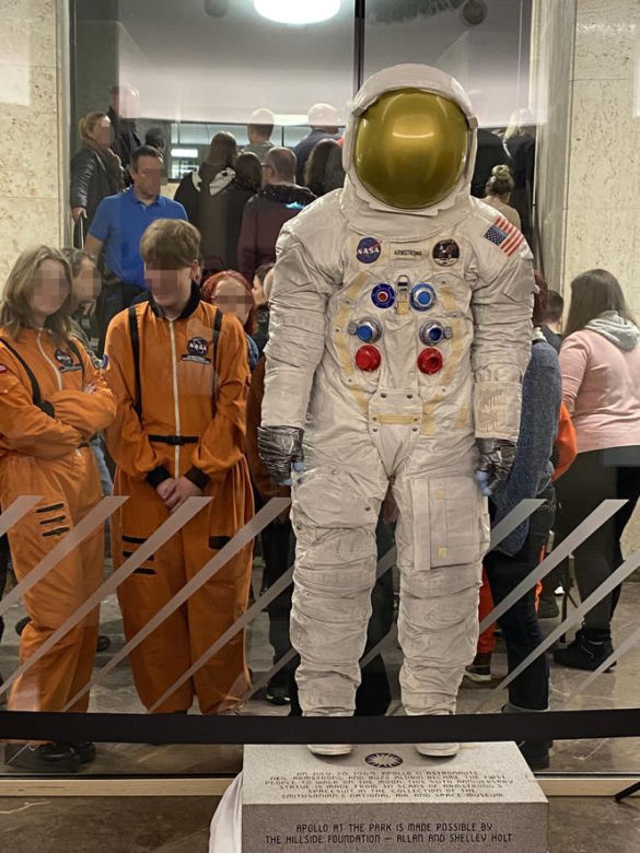 Księżycowy skafander Neila Armstronga w Planetarium Śląskim. Można go oglądać do 26 marca