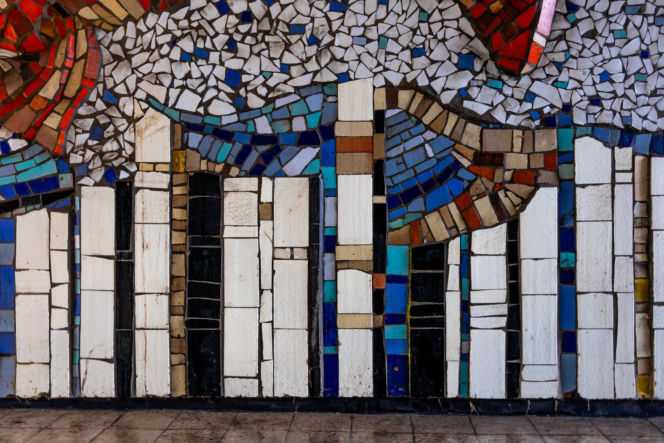 Przejście podziemne przy dawnej kopalni - mozaika z PRL