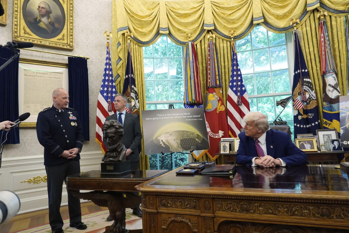 Kosmiczna Złota Kopuła ochroni Amerykę. Trump chce wydać na nią $175 miliardów