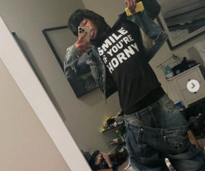 Kara śmierci dla znanej gwiazdy muzyki? Gotowy scenariusz na horror!