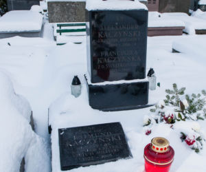 Tak wygląda grób ojca Kaczyńskich. Jest inny niż grób matki