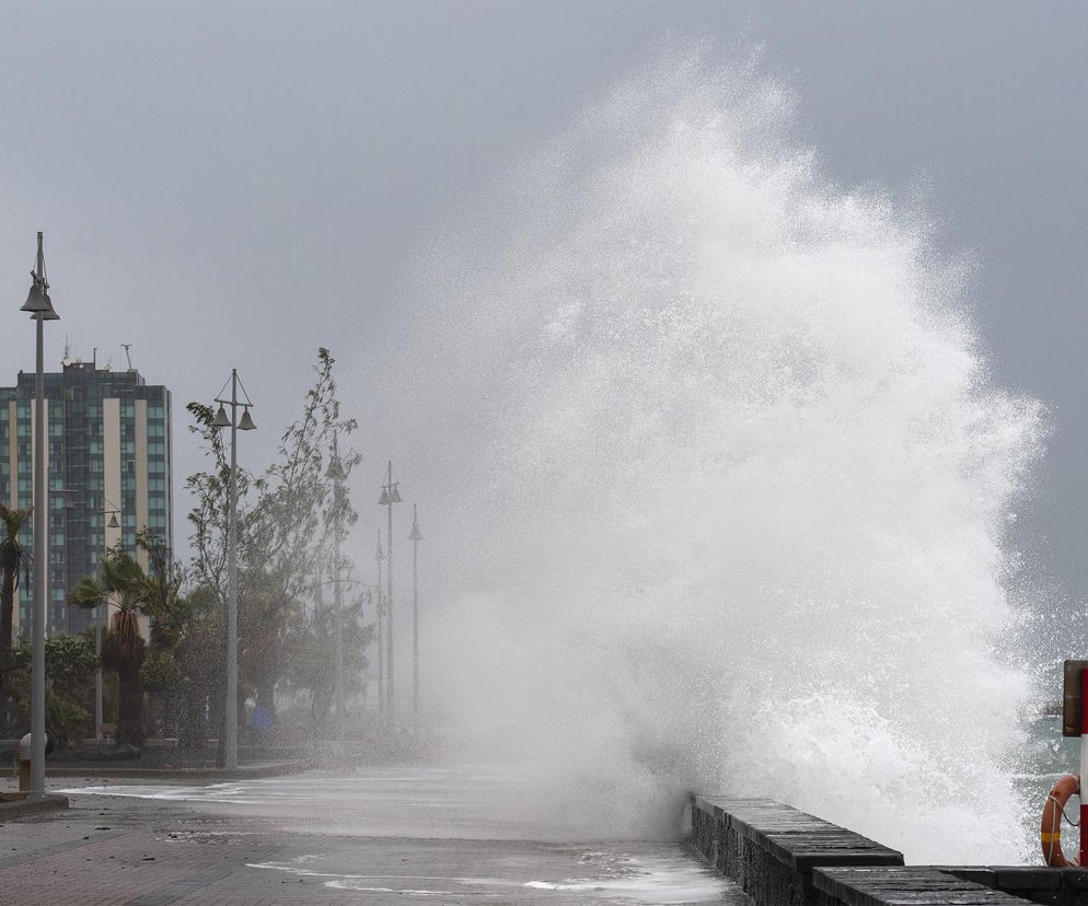 Orkan Claudia szaleje w Portugalii i Hiszpanii