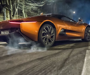 Jaguar C-X75 z filmu Spectre