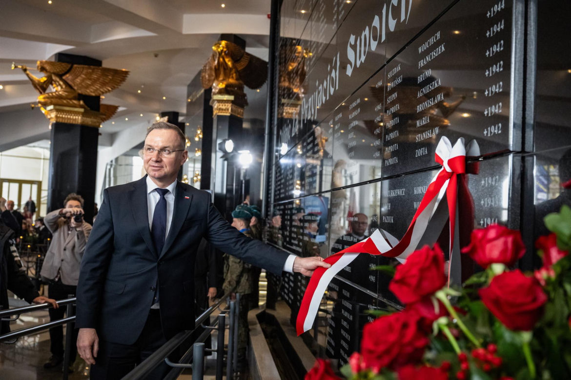 Duda razem z Nawrockim odwiedzili Toruń. Szczególny cel podróży -- 