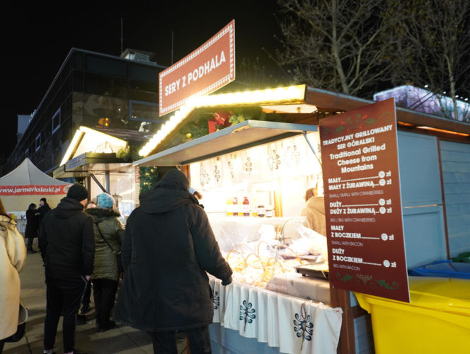 Jarmark bożonarodzeniowy w Katowicach 2025: Menu i cennik przysmaków