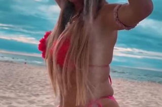 Kotońska podsumowuje wakacje w minibikini. Co za ciało!