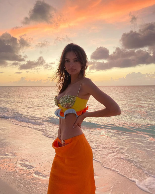 Emily Ratajkowski już piękna trzy miesiące po porodzie! 