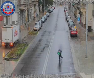 Włamał się do sklepu po skrzynkę piwa. Monitoring śledził każdy jego krok