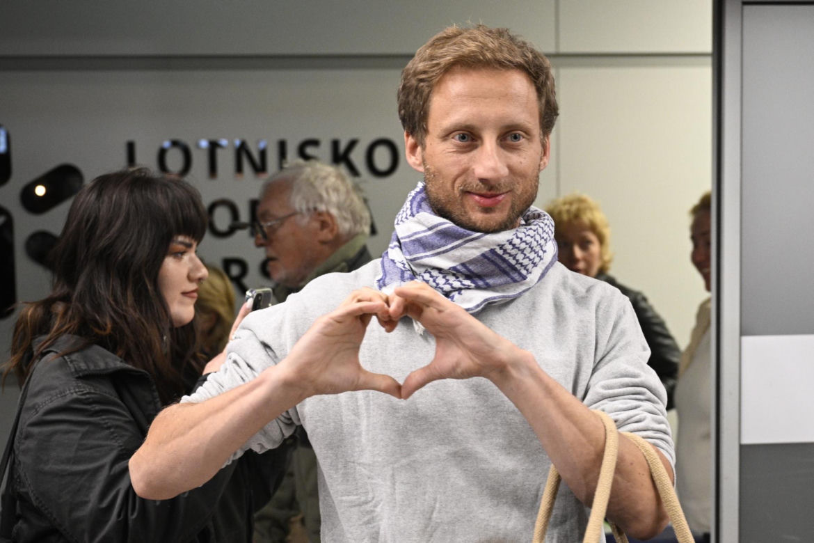 Poseł Sterczewski wrócił do Polski