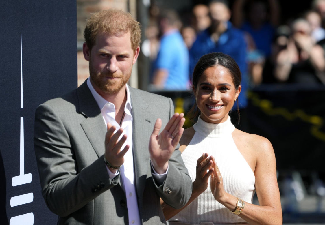 Nagie zdjęcia księcia Harry'ego na portalu porno?! "Ludzie będą zszokowani" 