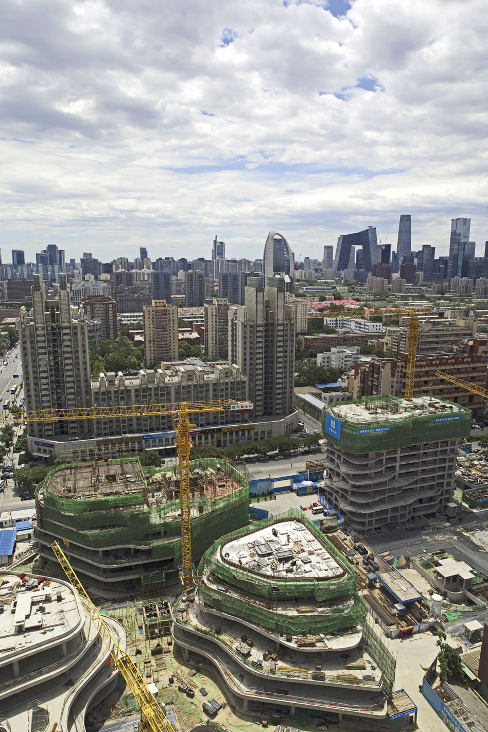 MAD_Chaoyang Park Plaza_Under Construction (1)