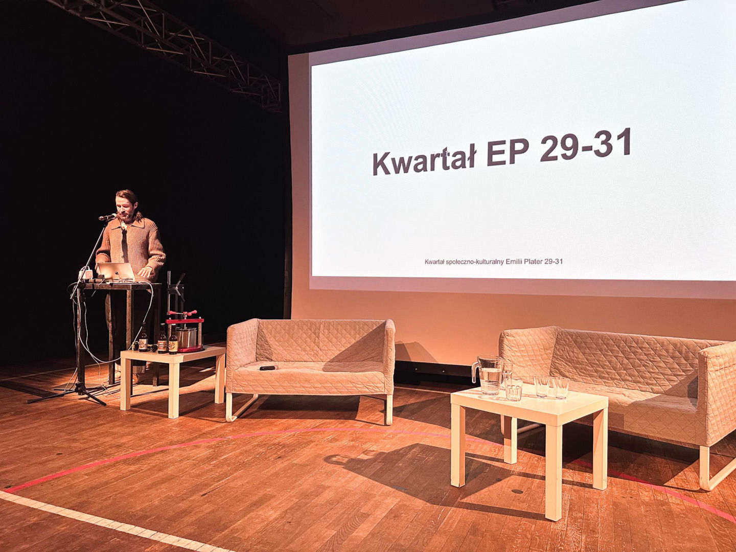 Plan Szczególny do Planu Ogólnego. Wydarzenie w Komunie Warszawa