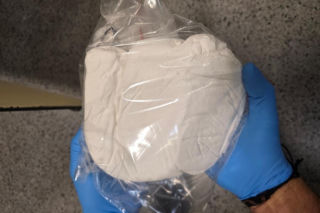 Policjanci z Leszna przejęli ponad 4,5 kilograma narkotyków! Zatrzymano trzech mężczyzn [ZDJĘCIA]
