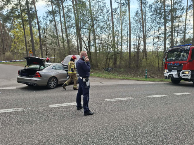 Tragedia na DK 42 Starachowice - Rudnik.  W wypadku zginął motocyklista