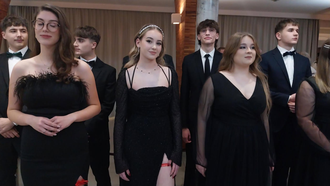 Studniówka 2025: Bal I Liceum Ogólnokształcącego im. Tadeusza Kościuszki w Starachowicach