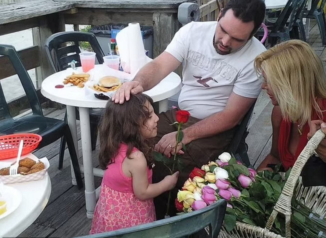 Adoptowali 6-latkę. Okazało sie, że to dorosła karlica, która chce ich zabić