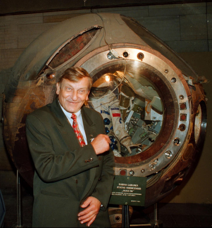 Generał Mirosław Hermaszewski - pierwszy Polak w kosmosie, który odbył historyczny lot w 1978 roku jako kosmonauta w ramach programu Sojuz 30