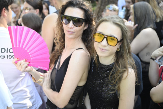 Fani w upale czekają na koncert The Weeknd. Tłumy w Warszawie