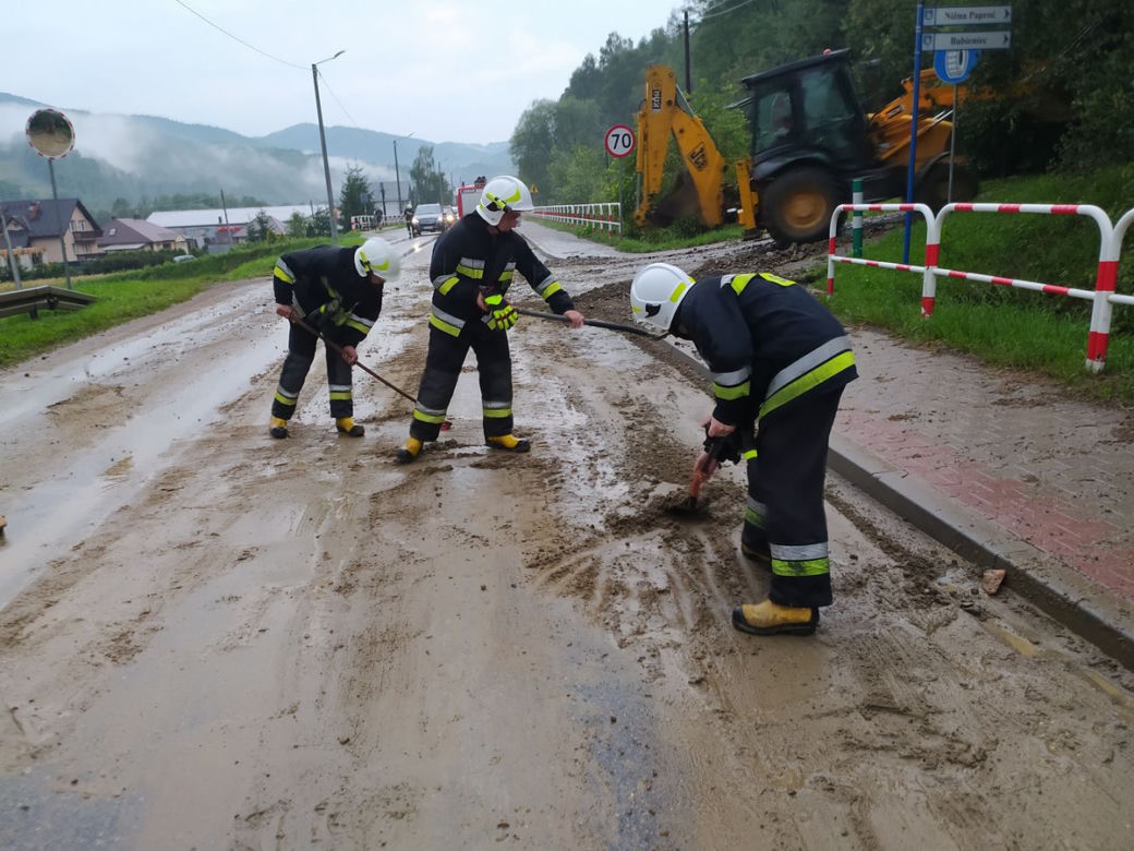 Bilans nawałnicy w Nowym Sączu i Łącku. Zalane zostały 42 budynki 