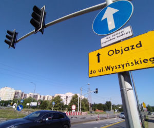 Trwa przebudowa skrzyżowania Podmiejskiej z Wyszyńskiego. Na razie bez korków