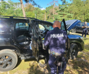 Warszawa. 23-latka szukała pracy, została uwięziona przez czterech mężczyzn