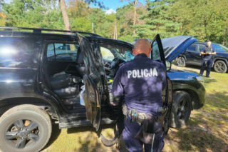 Warszawa. 23-latka szukała pracy, została uwięziona przez czterech mężczyzn
