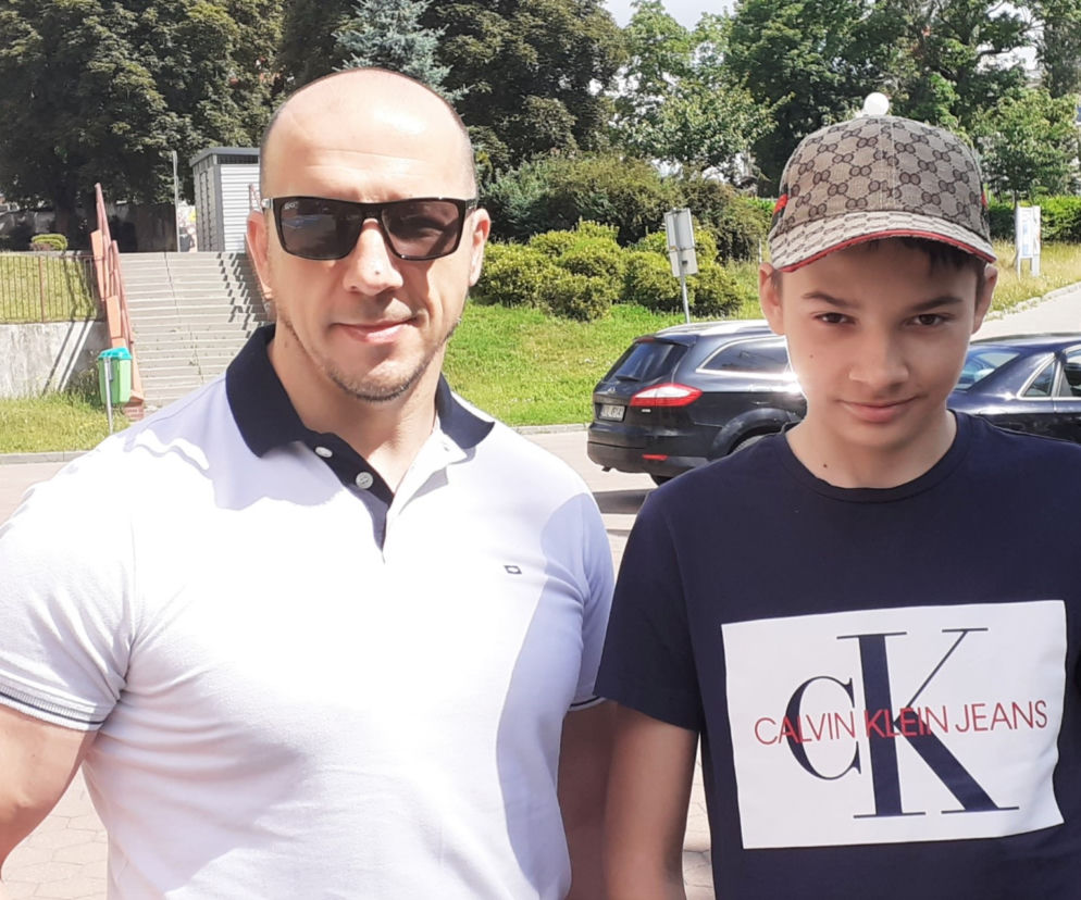 Rafał Maurowski z synem Zakazany Owoc