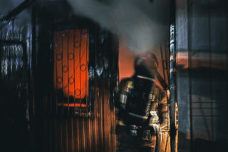 Pożar targowiska w Warszawie. Zatrzymano 36-latka, który może mieć związek ze sprawą 