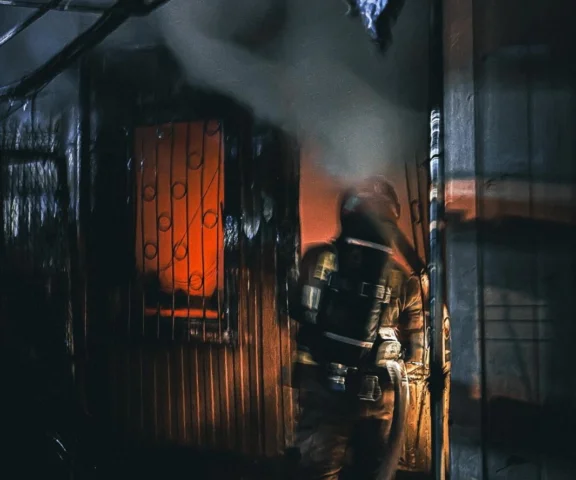 Pożar targowiska w Warszawie. Zatrzymano 36-latka