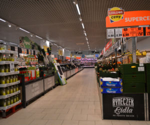 Niedziela palmowa to niedziela handlowa. Sklepy obładowane klientami