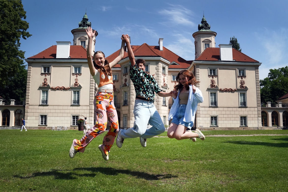 Barwy szczęścia odc. 2723: Ewa (Gabriela Ziembicka), Ewelina  (Amelia Listwoń) 