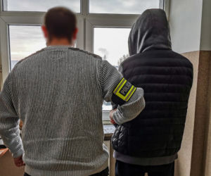 Złodzieje masowo kradli katalizatory z zaparkowanych aut