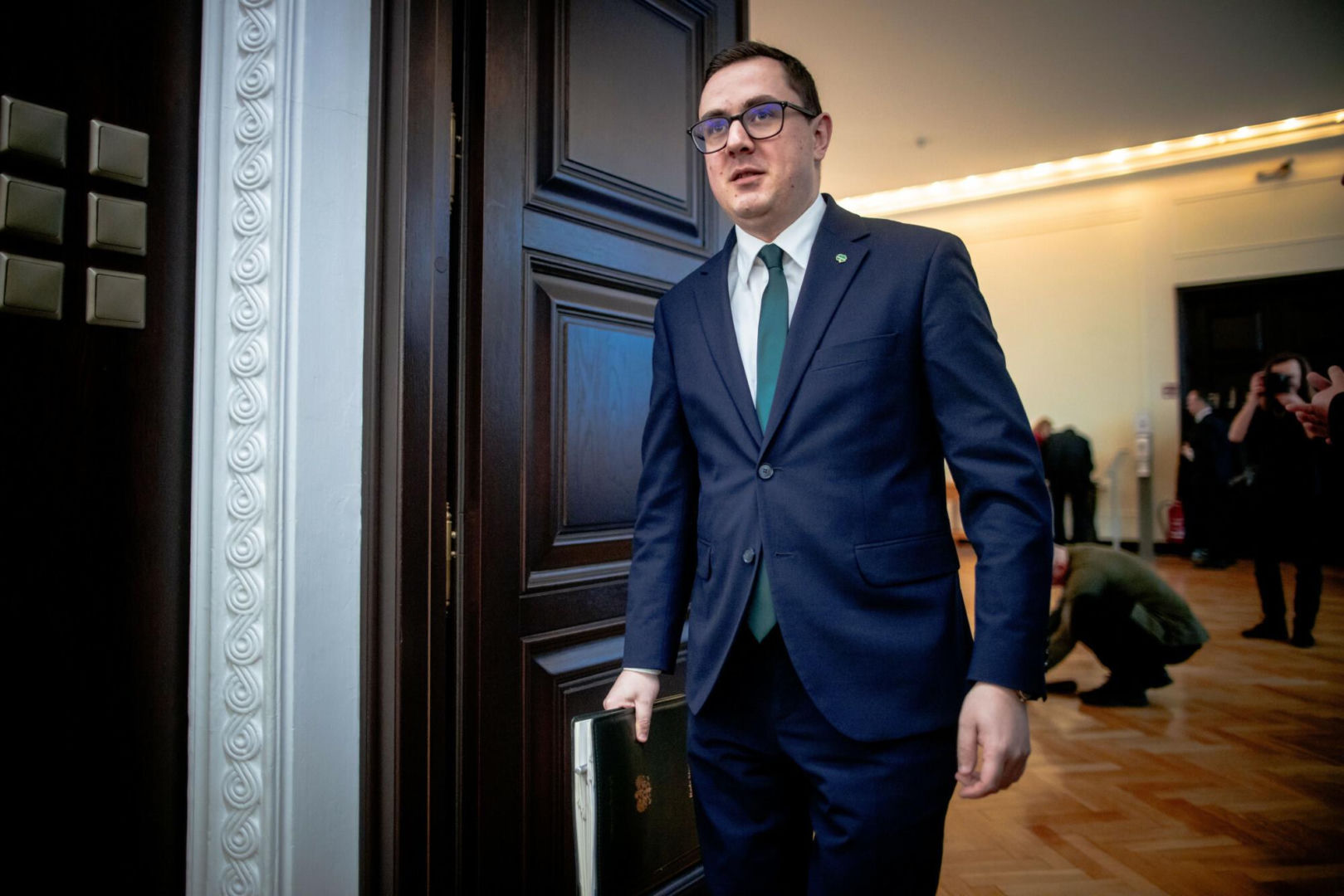 Miłosz Motyka: Musimy zachowywać dystans i spokój do deklaracji Trumpa