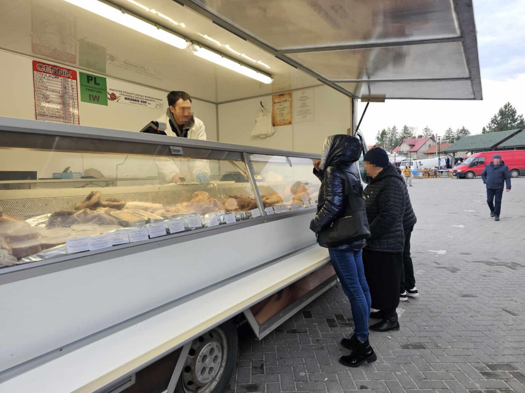 Czy po aferze w Nowej Dębie mieszkańcy Podkarpacia boją się kupować mięso na ulicy 