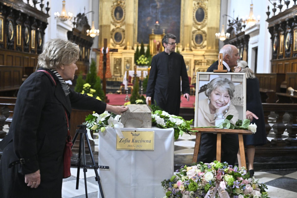  Lipowska wykonała poruszający gest na pogrzebie Kucówny
