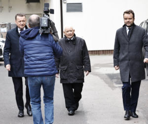 Politycy PiS zjeżdżają na Nowogrodzką